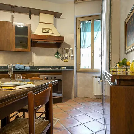 Elegant - Coliseum - Self Check In & Access Apartment